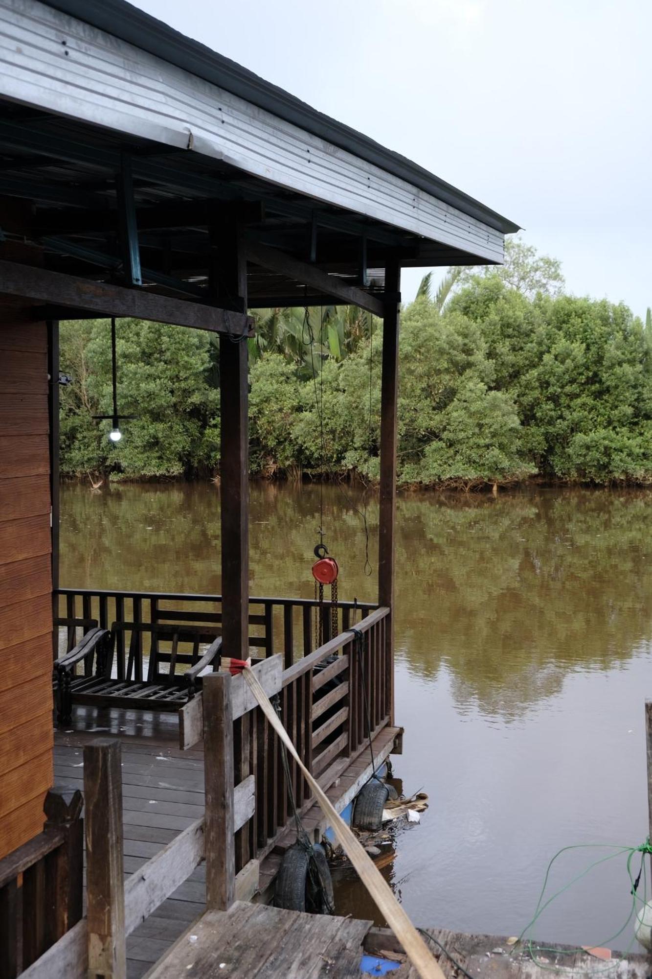 Qimmy Riverside Floating Cabin Kuala Terengganu Exterior photo
